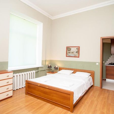 Простора 3 Кімнатна Біля Майдану Незалежності Apartment Kiev Bagian luar foto