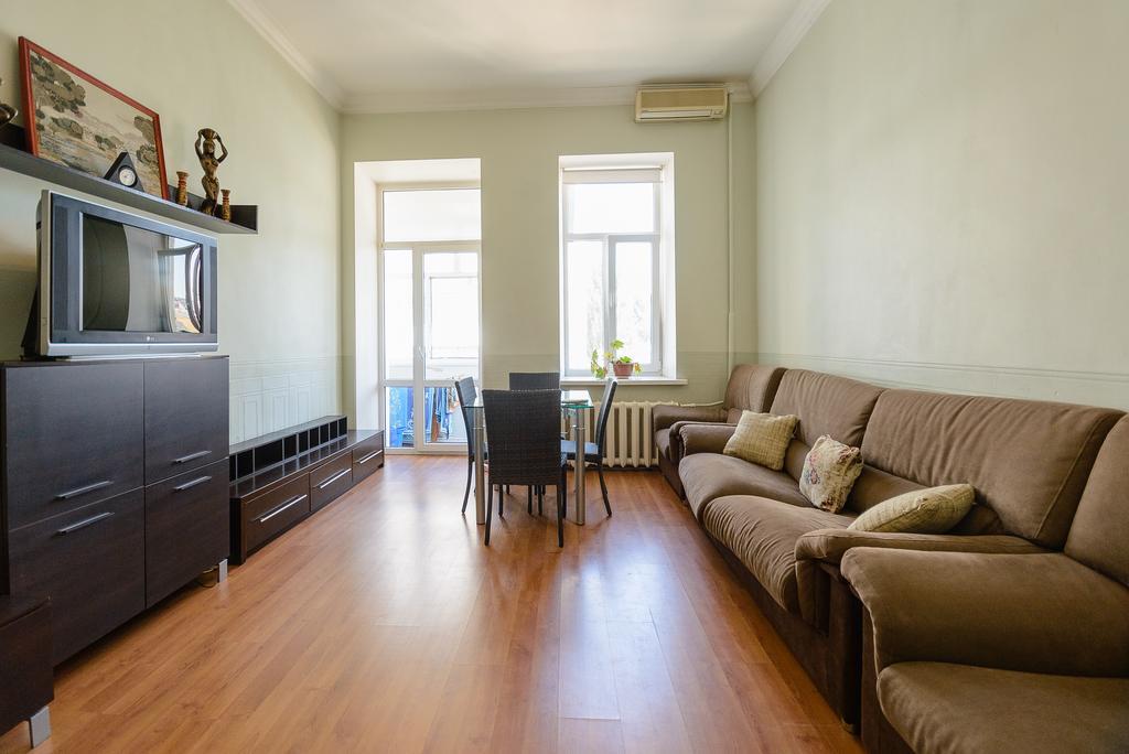 Простора 3 Кімнатна Біля Майдану Незалежності Apartment Kiev Bagian luar foto